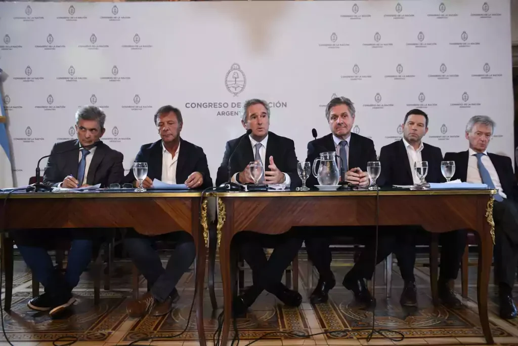 El Gobierno obtuvo dictamen favorable en la Bicameral de DNU