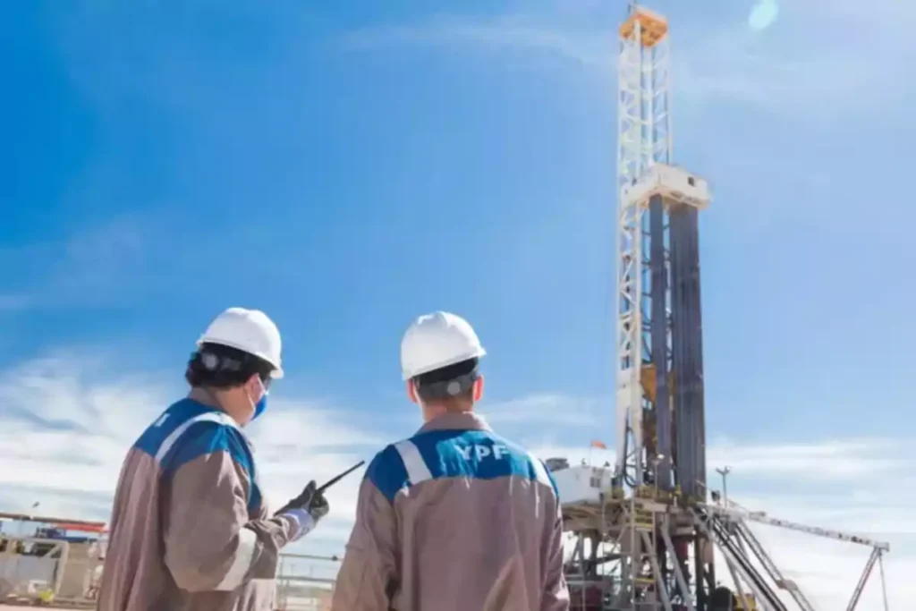YPF proyecta una producción récord en Vaca Muerta para 2025