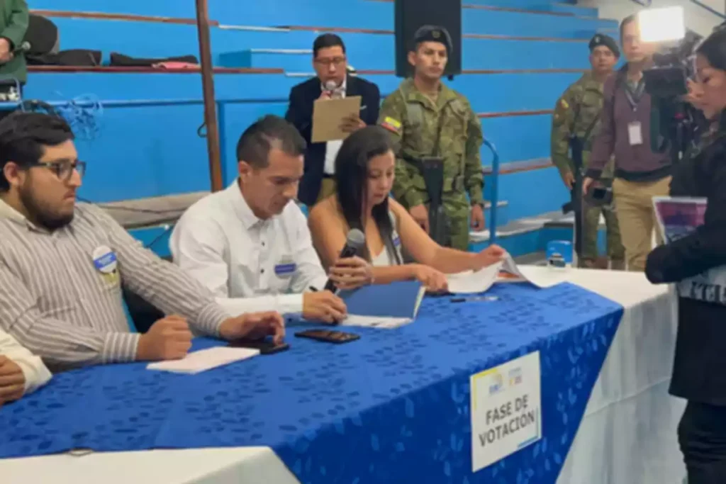 El CNE aún no define la hora de los primeros resultados electorales