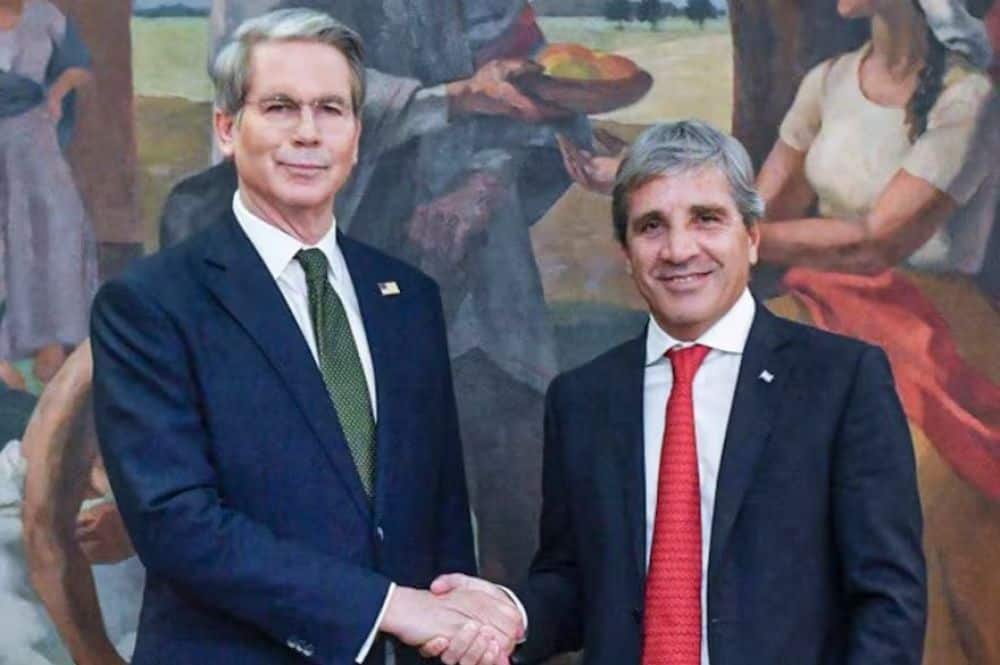 Luis Caputo: “Desistimos de los US$20.000 millones por la mejora del mercado”