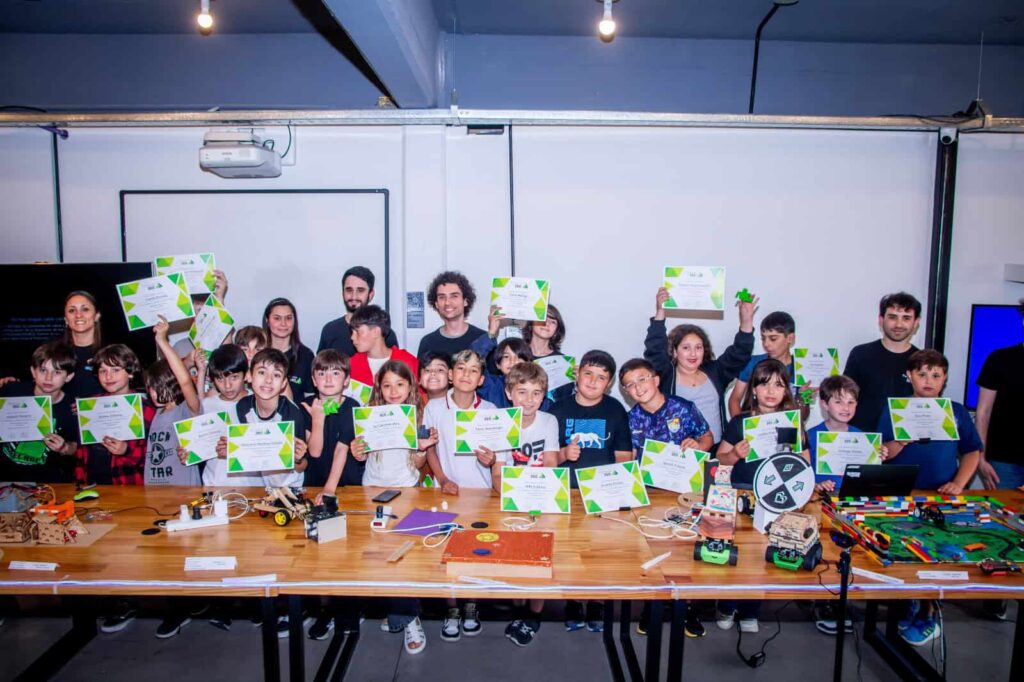 Innovación y futuro: Fundación 360 destacó el talento joven en su cierre anual