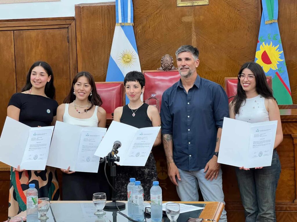 Reconocen el cortometraje “Fileteras”, elaborado por egresadas de la UNMdP