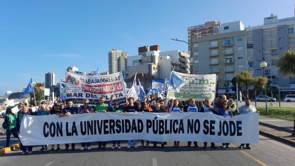 Gremios universitarios de Mar del Plata le dicen «no a la reforma regresiva de Milei»