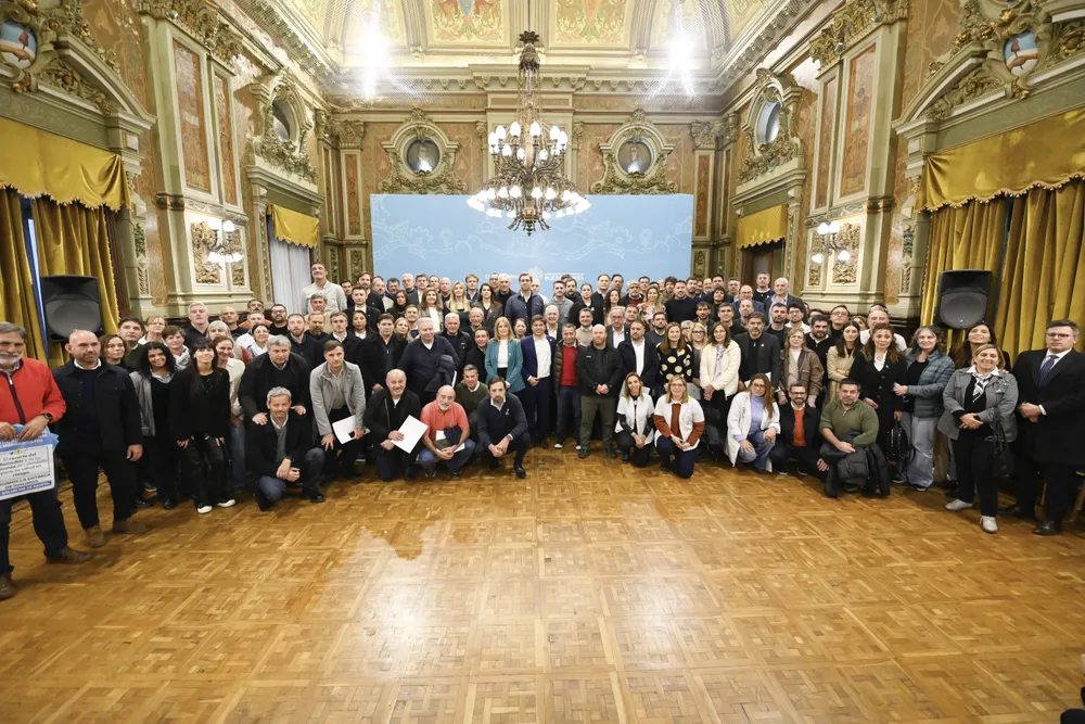 Kicillof denunció una «catástrofe sanitaria» y calificó de «criminales» las políticas de Milei